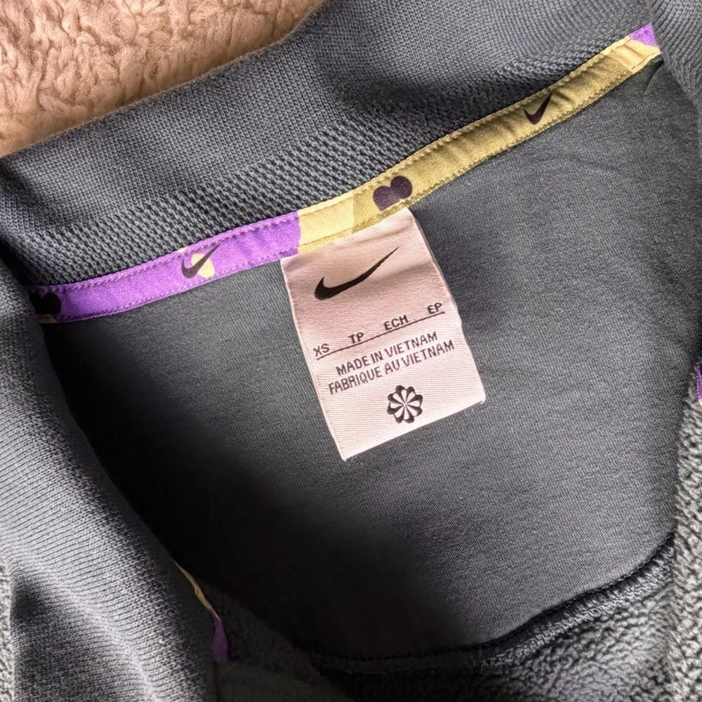 Nike women’s xs